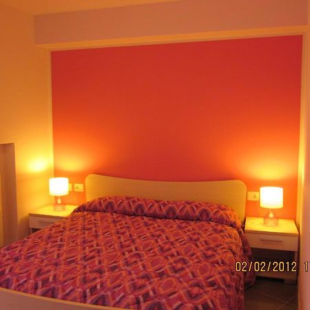 B&B Notte E Di Monasterolo del Castello Ngoại thất bức ảnh