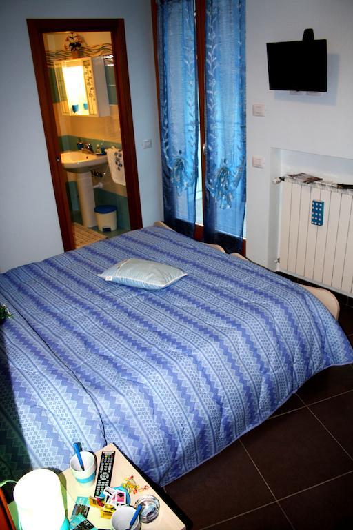 B&B Notte E Di Monasterolo del Castello Phòng bức ảnh